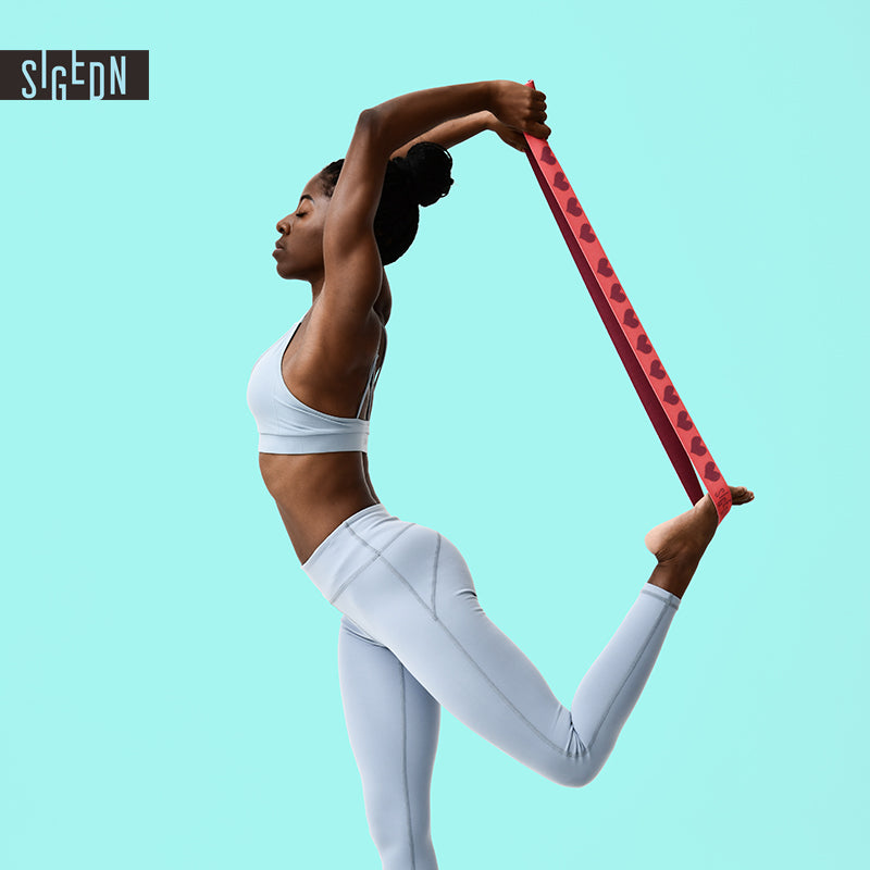 Sigedn stretch belt detail for flexibility training